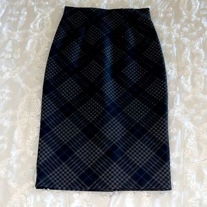 Amanda & Chelsea Black and Gray Pencil Skirt